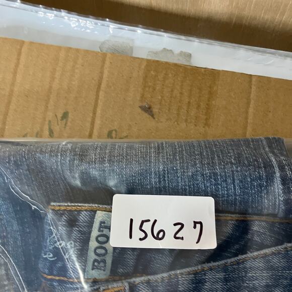 American Rag Jeans Womens Size 3R Blue Bootcut Mid Rise Stretch Classic Denim - Picture 11 of 11